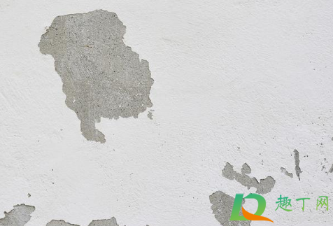 墙纸翻新一定要铲除以前的吗(旧墙面翻新可以直接用墙纸吗)