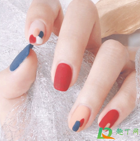 2020秋冬做什么美甲好看显白(美甲图片2020新款式冬季显白长款) 2020秋冬做什么美甲好看显白(美甲图片2020新款式冬季显白长款)