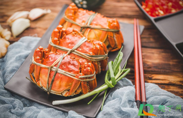 蒸螃蟹放什么东西好(蒸螃蟹要放什么东西)