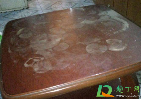 桌面烫痕如何处理(如何去除桌上的烫痕) 桌面烫痕如何处理(如何去除桌上的烫痕)