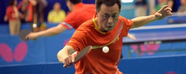 反手技巧说明(反手怎么打)