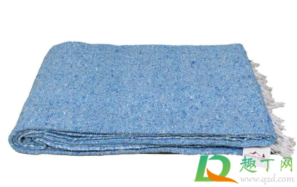 家里的大厚毛毯怎么洗(厚厚的毛毯怎么清洗)