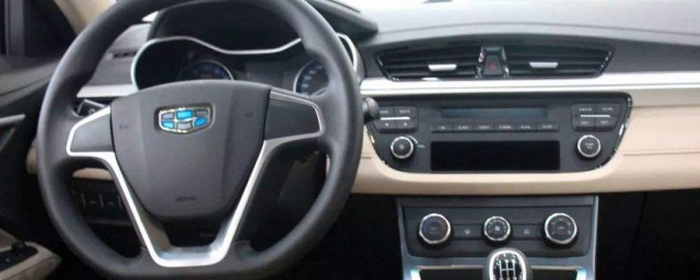 手动挡汽车怎么爬台阶(手动挡上台阶停车技巧)