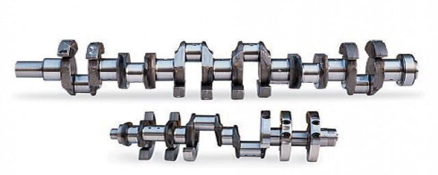 曲轴工作原理是什么(曲轴传动原理)