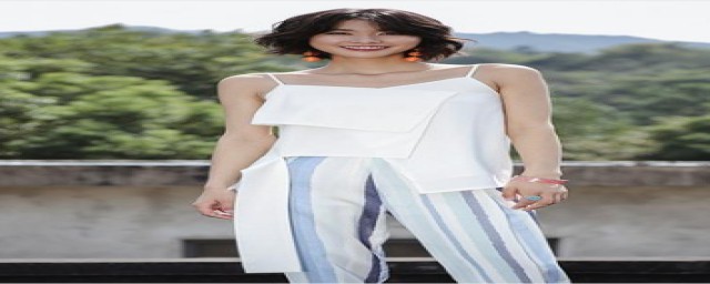 溜肩适合什么衣服(溜肩适合穿什么类型的衣服)