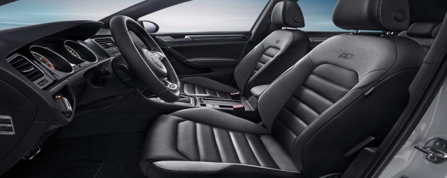 汽车座椅海绵进油的清理方法(座椅海绵内花生油油怎么清理)