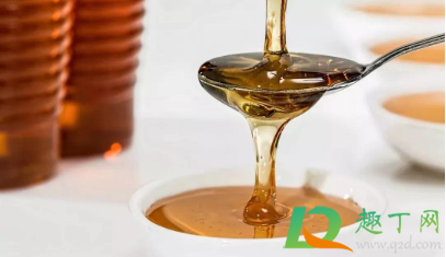 蜂蜜表面有泡沫正常吗(蜂蜜会出现泡沫)