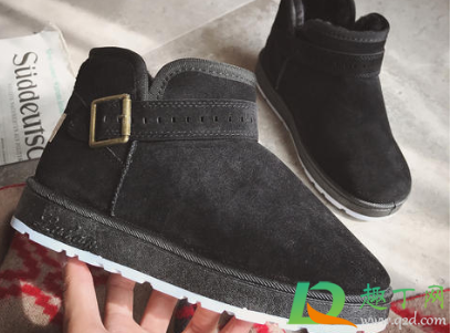 ugg雪地靴可以水洗吗(ugg雪地靴清洗剂怎么用)