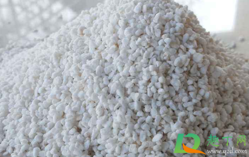 养花用珍珠岩好还是蛭石好(花土用蛭石和珍珠岩哪种好)