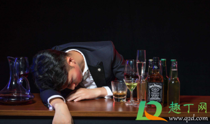 喝酒后胃难受怎么办想吐(喝完酒后胃难受想吐怎么办)