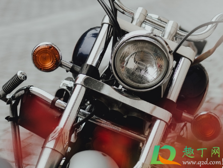 摩托车烧机油一定要换缸吗(摩托车没有机油烧缸了要换哪些东西)