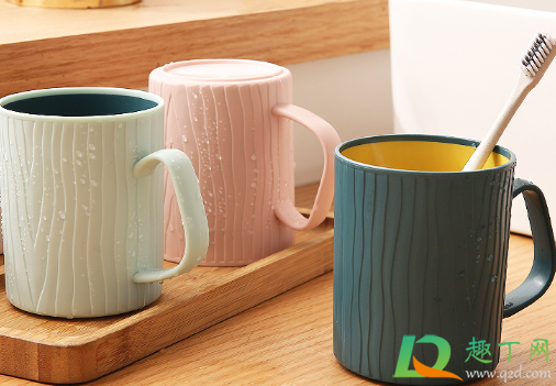 刷牙杯不洗能不能直接用(用牙膏洗杯子可以吗)