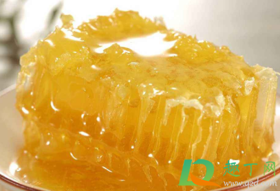 蜂蜜分层后还能喝吗(蜂蜜分离了两层还能吃吗)