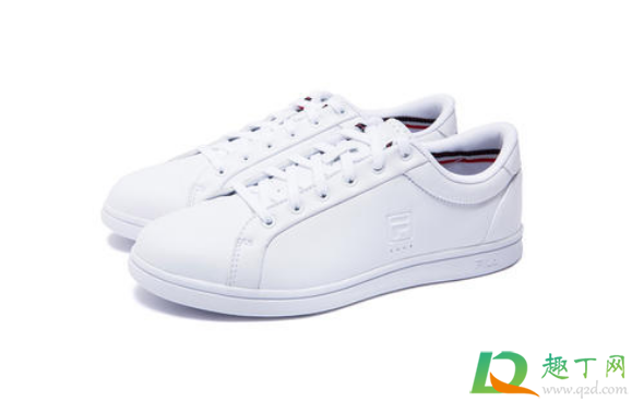 蟹黄弄到白鞋子上怎么办(螃蟹黄掉在小白鞋上怎么弄) 蟹黄弄到白鞋子上怎么办(螃蟹黄掉在小白鞋上怎么弄)