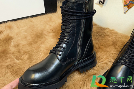 马丁靴压脚背是买小的原因吗(马丁靴压脚背是什么意思) 马丁靴压脚背是买小的原因吗(马丁靴压脚背是什么意思)