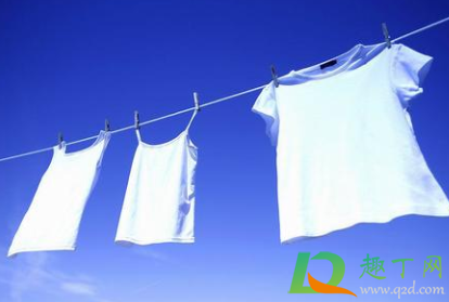 衣服串色用什么可以洗掉(衣服洗串色了,怎么才能洗掉?)