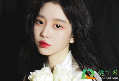 朋友圈名媛拼团文案搞笑版2020(名媛朋友圈拼团的沙雕文案)