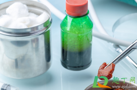 衣服沾到碘伏能洗干净吗(衣服上沾了碘伏怎么洗)