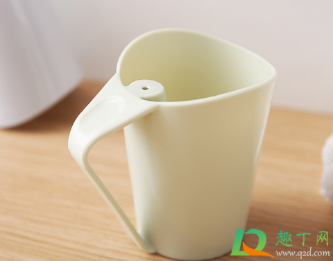 漱口杯发霉了对人身体危害吗(漱口杯子发霉) 漱口杯发霉了对人身体危害吗(漱口杯子发霉)