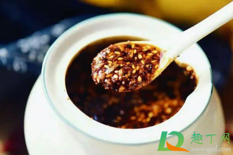 油泼辣子颜色为什么会黑(油泼辣子咋样颜色红)