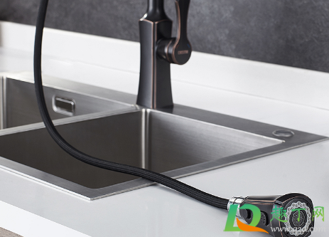 抽拉式水龙头为什么不出热水(抽拉式水龙头有冷热水吗)