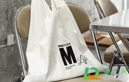 帆布包掉色怎么洗(帆布包脏了洗不掉怎么办)