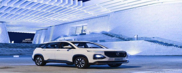 汽车放一夜后没电的原因(汽车一夜之间没电了什么原因)