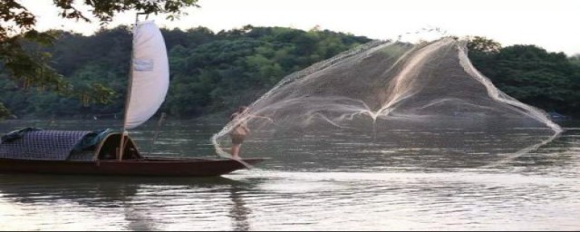 粘网捕鱼什么时候好(粘网捕鱼多久可以收网)