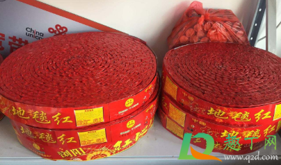 鞭炮为什么不能扔井盖(鞭炮扔井盖里)