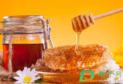 蜂蜜分层后喝需要摇匀吗(蜂蜜分层了需要搅拌吗)