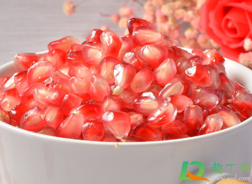 吃石榴要不要吐籽(吃石榴要吐籽不?) 吃石榴要不要吐籽(吃石榴要吐籽不?)