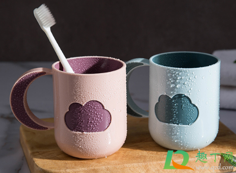 牙缸多长时间换一次(刷牙缸多久换一次)