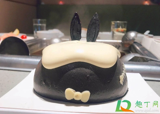 喜茶2020万圣节限定小黑兔奶盖蛋糕多少钱(喜茶2020圣诞新品)