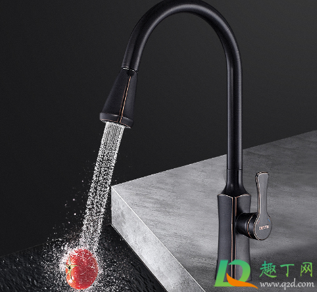 抽拉式水龙头为什么水很小(抽拉式水龙头出水很小是怎么回事呢)