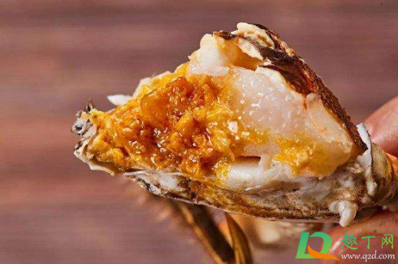 蟹膏是白色的还是红色的(蟹的红膏是什么)