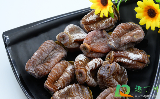 怎么分辨柿饼上的白色是发霉还是白霜(柿饼上白色霉菌是什么)