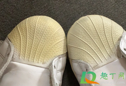 鞋子橡胶发黄怎么变白(鞋子橡胶发黄怎么变白最有效方法)