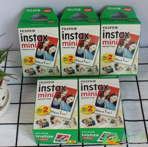 拍立得相纸撕开了还能用吗(拍立得相纸拍完后怎么撕开么)