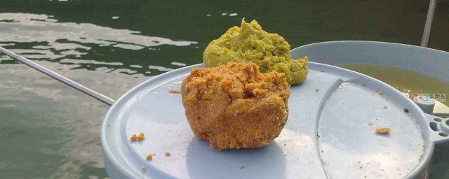 素饵料最适合鲫鱼了(鲫鱼最喜欢的饵料)