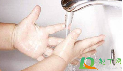 手沾到钢笔墨水怎么洗掉(手沾上钢笔墨水怎么清洗) 手沾到钢笔墨水怎么洗掉(手沾上钢笔墨水怎么清洗)