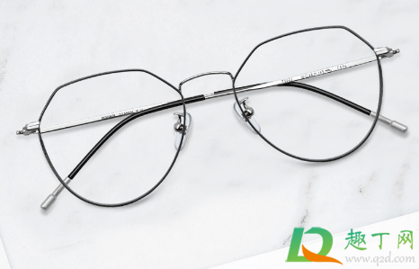 网上配眼镜靠谱吗(网上配眼镜可靠吗?)