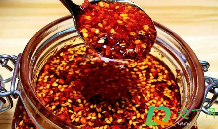 自己做的油泼辣子瓶壁有点发霉了可以吃吗(油泼辣子会发霉吗) 自己做的油泼辣子瓶壁有点发霉了可以吃吗(油泼辣子会发霉吗)