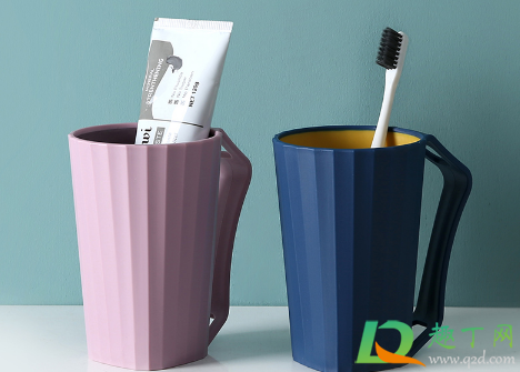 塑料牙缸有味怎么办(塑料牙缸对身体有害吗)