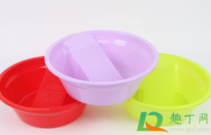 塑料盆变形怎么恢复(塑料盆挤压变形怎么恢复)