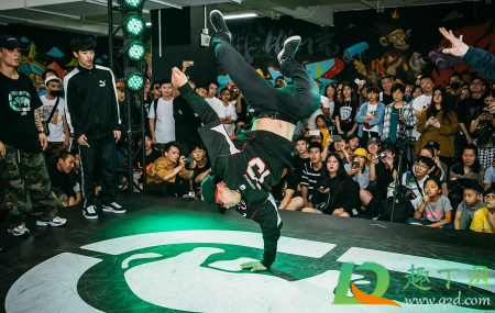 花三千五学的街舞什么梗(这就是街舞一万块什么梗)