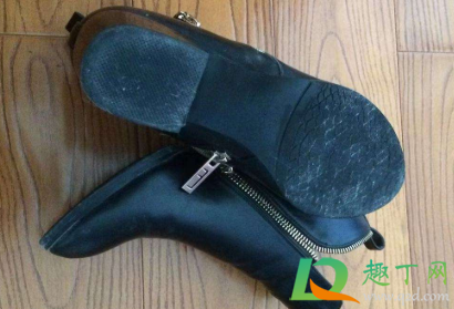 鞋底磨损怎么补(鞋底磨损有什么可以补救) 鞋底磨损怎么补(鞋底磨损有什么可以补救)