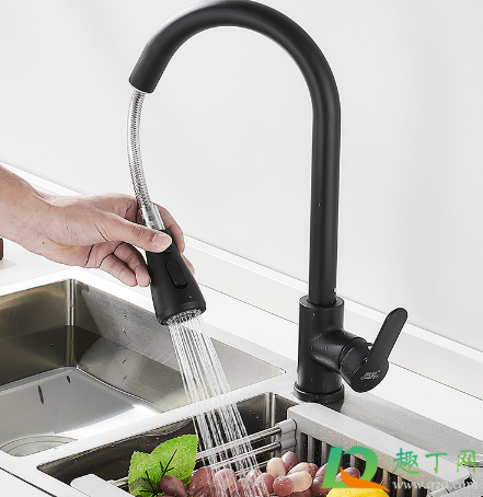 抽拉式水龙头为什么水很小(抽拉式水龙头出水很小是怎么回事呢)