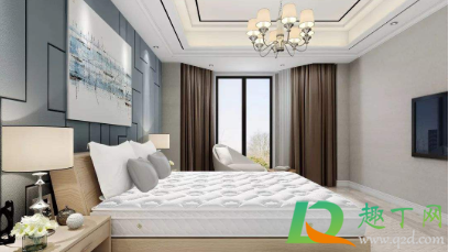 室内睡觉干燥怎么回事(房间睡觉很干燥)