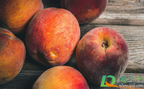 烂桃子做肥料养花可以吗(烂果子可以直接用做花肥吗)