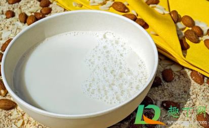 瘦人喝全脂奶粉可以增肥吗(人太瘦了喝全脂奶粉会长胖吗) 瘦人喝全脂奶粉可以增肥吗(人太瘦了喝全脂奶粉会长胖吗)